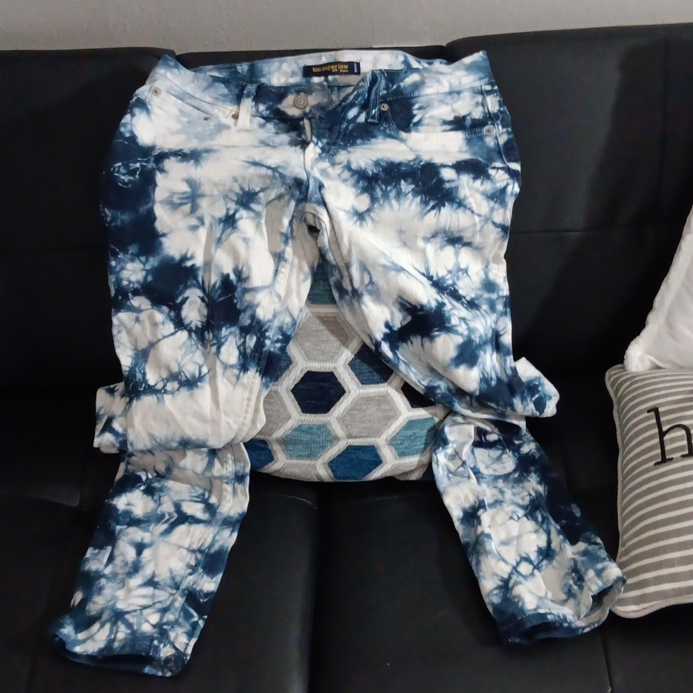 Too superlow 524 Levi jeans blue and white tye dye size medium 7.